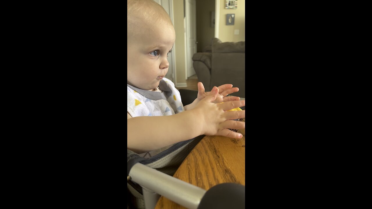 Proper way to eat a cupcake