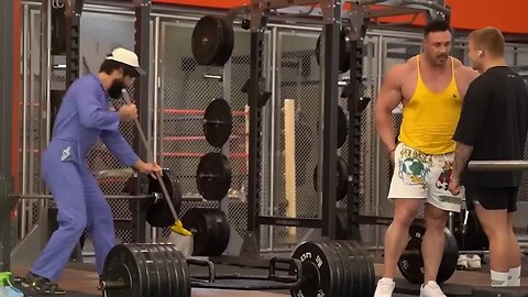 bodybuilder prank