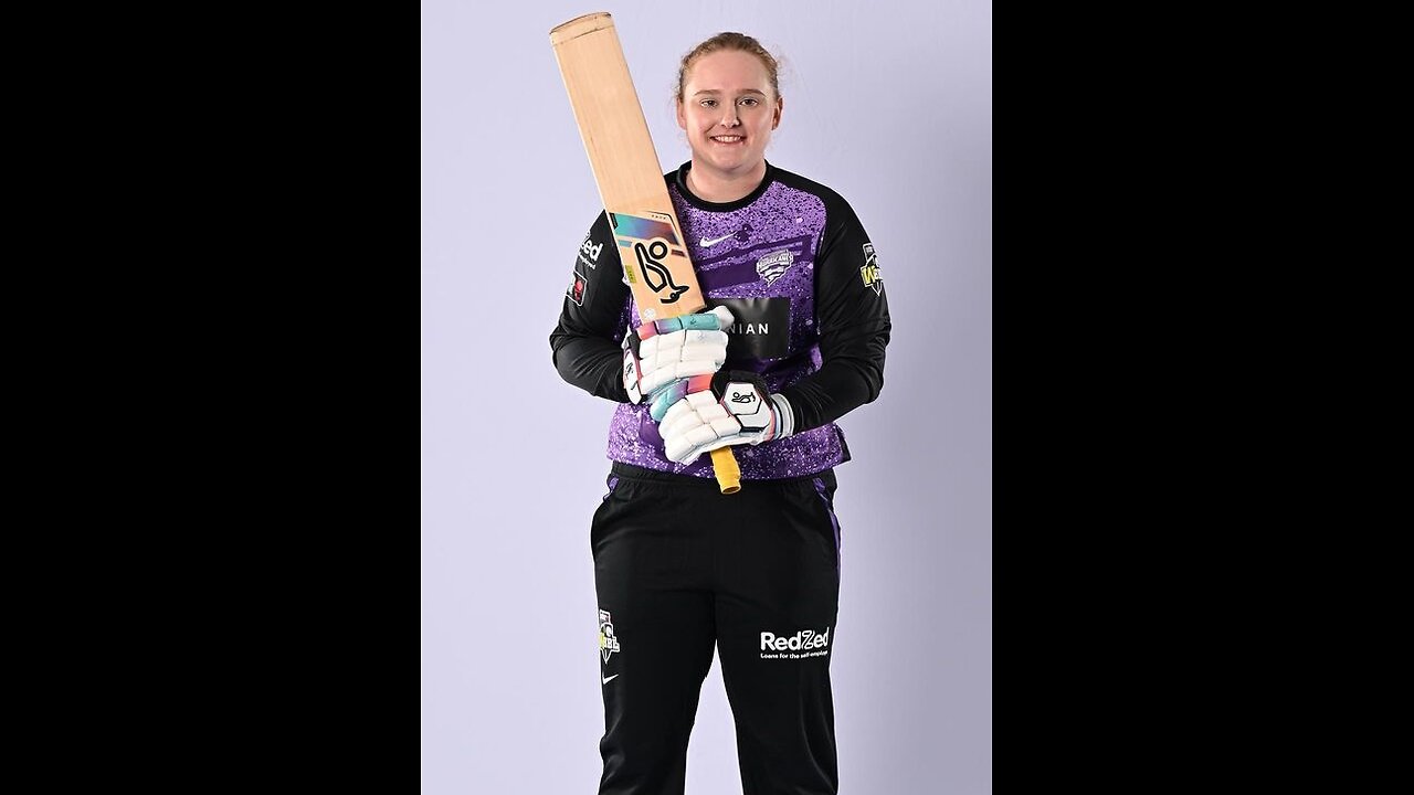 Cricketer Bryony Smith Biography & Lifestyle