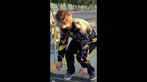 Awesome skateboard clip.