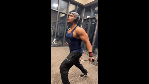 Some chest work💪🏾💪🏾