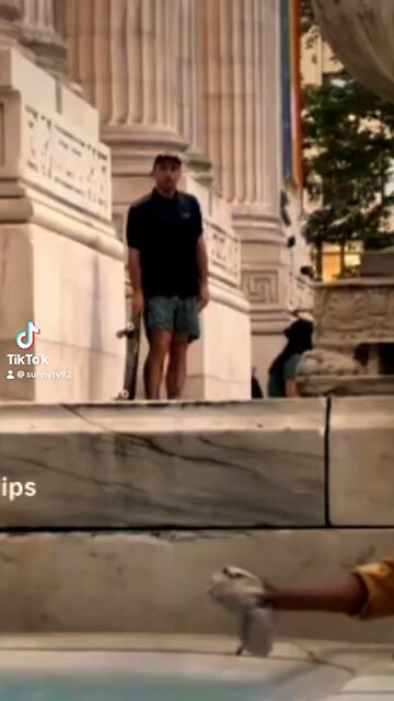 This is so funny 🌊🛹