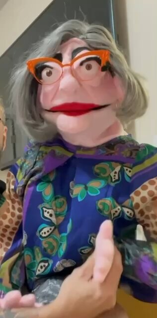 The Puppet Mayor - Machiavella comparte su email