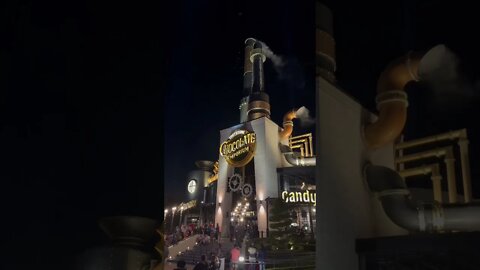 Toothsome Chocolate Emporium #chocolatefactory #toothsome #universalorlando #uoap #steampunk