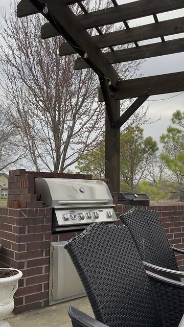 More crazy neighbors