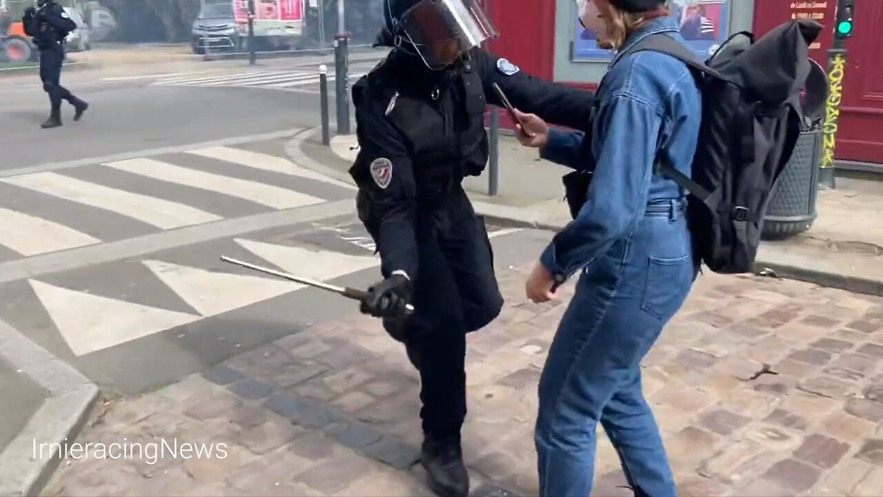 French Police going after journalists filming protest