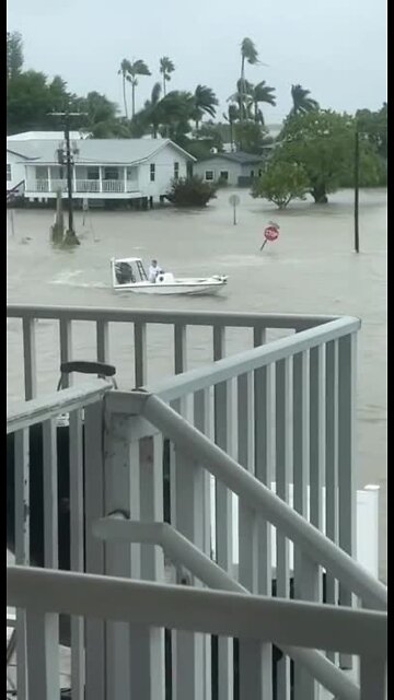 Boats driving on floodwater in Everglades City, FL | Video Credit: Kendell Wooten