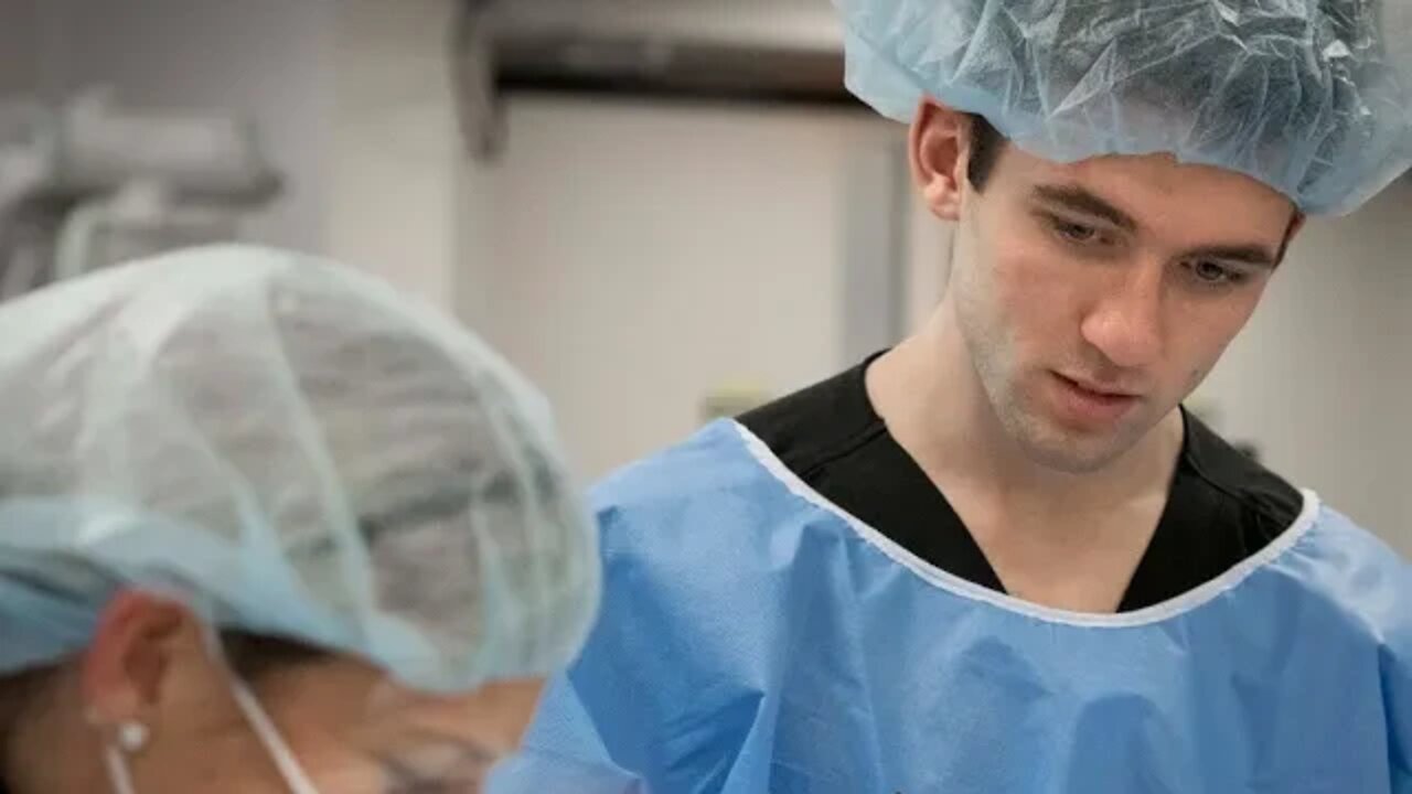 인턴노트, 박성우, 주치의내과, 병동, 엑스트라, 폐암, 수련과정, 암센터, 임상수행, 칭찬카드, 병의경중, 쾌락적응, 생일선물, 기회, A턴, C턴 , 1대 1, 동맥혈채혈,