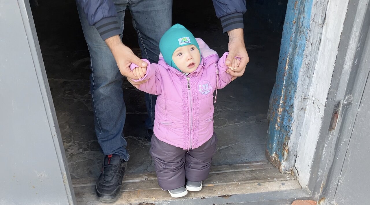 We go to the frontline to Check on Violeta and get caught in Heavy Ukrainian shelling