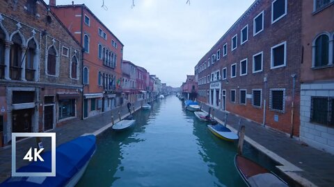 Cloudy Morning Walk in Murano, Venice, Italy | 4K Canal and Boat Sounds, Binaural