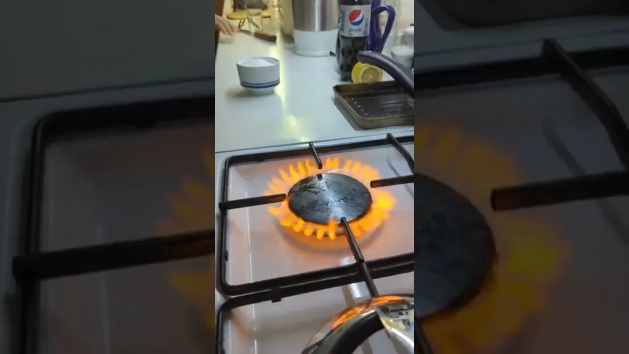 Na+ Ions influencing the color of fire