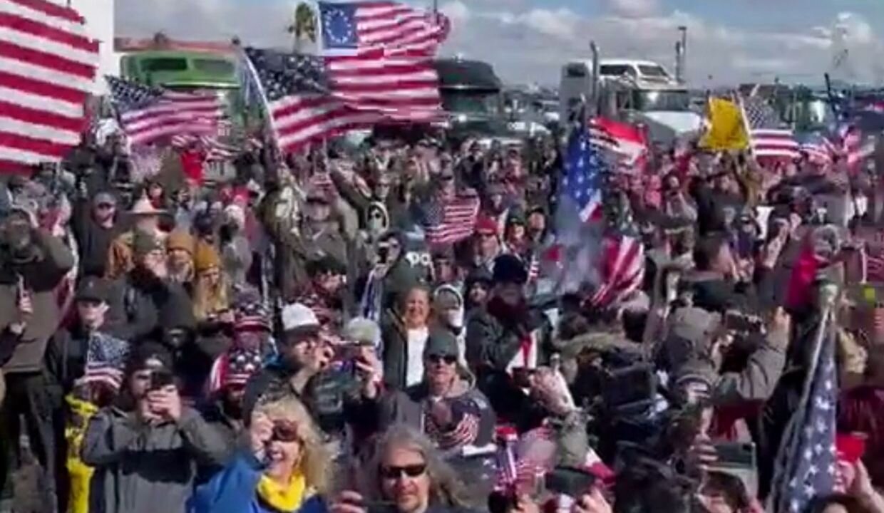 Freedom Convoy Truckers Sing 'Amazing Grace' Before Heading to DC