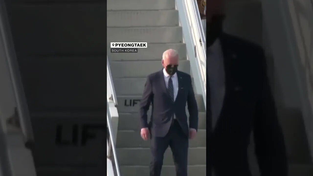 Joe Biden wears a mask only for show