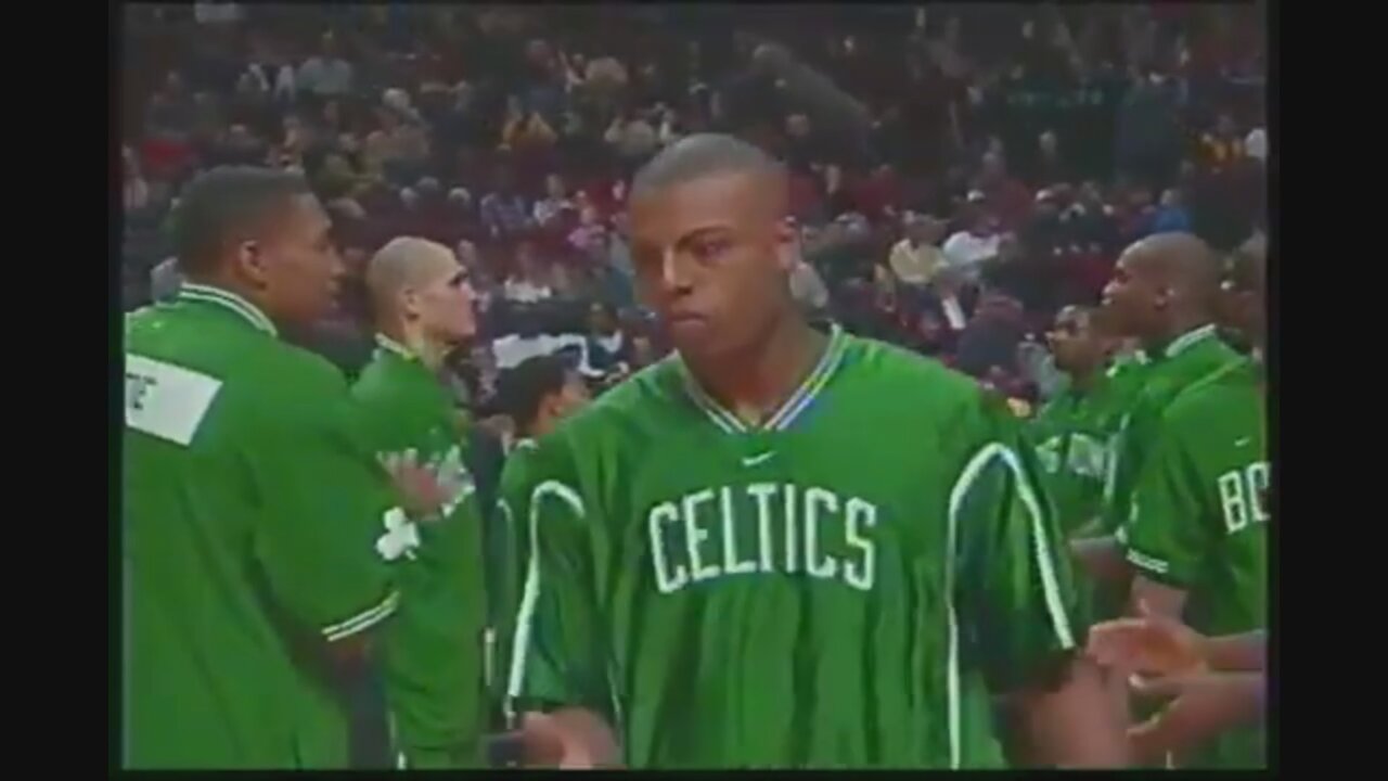 Paul Pierce 20 Points 3 Ast 4 Stl @ Bulls, 99-00.