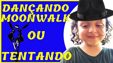 Fazendo Moonwalk ou Tentando - Imitando Michael Jackson #shorts