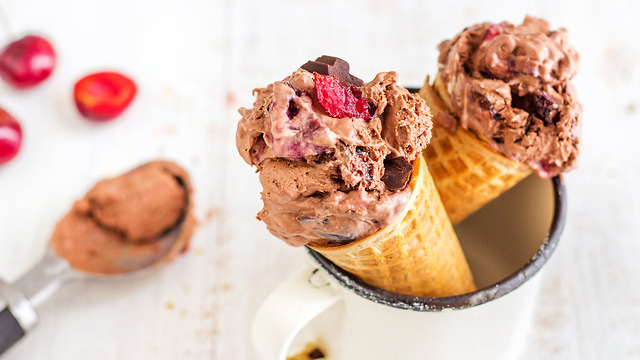 Best no-churn cherry chocolate ice cream