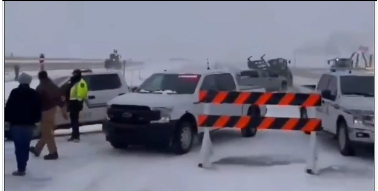 Canadian Truckers and Farmers Go Around Police Blockade