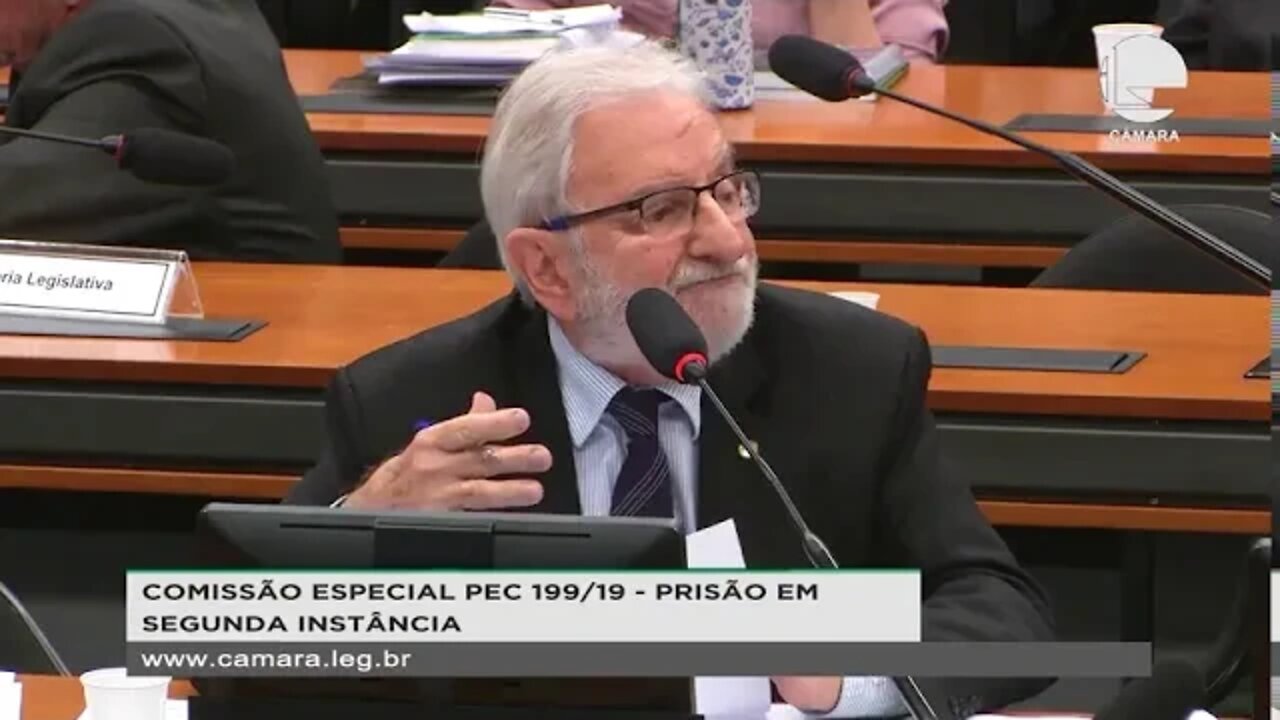 Ivan Valente leva dura elegante de Sergio Moro