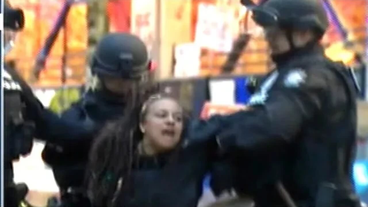 Seattle Protesters Continue To Stand Against Police Brutality!