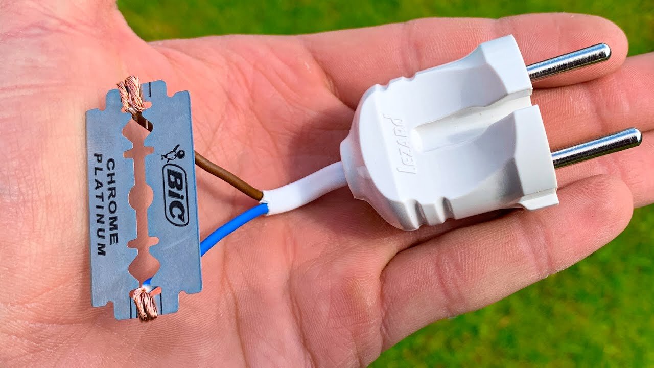 Experienced Electrician Taught Me! Amazing Inventions Using a Blade!