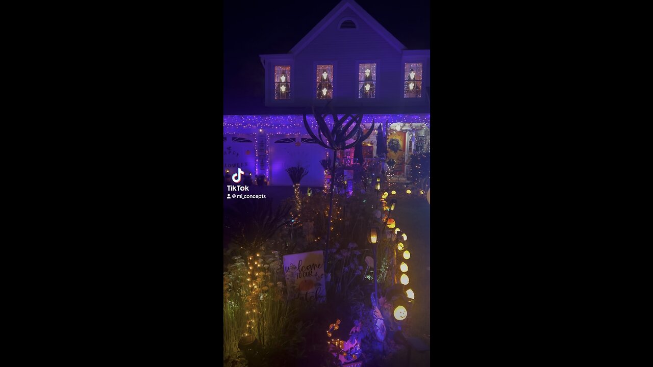 Halloween House on Kinross circle