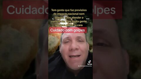 Cuidado com golpes de videntes famosos