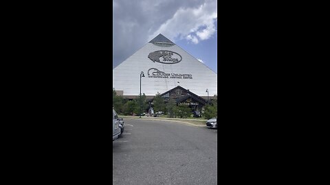 PIRÁMIDE DEL BASS PRO SHOPS