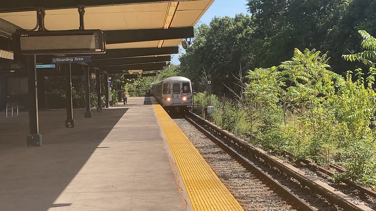 MTA New York City Subway: Rockaway Blvd Bound R46 (S) Train @ Aqueduct Racetrack