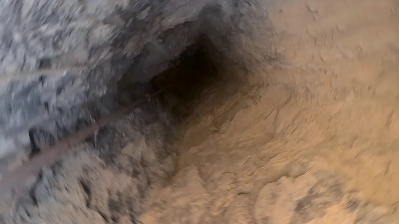 GoPro going down a 650-feet deep mineshaft - abandoned mine near Joshua Tree