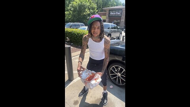 Can’t let buffalo sauce get on me, but ion mind blood