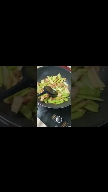芹菜炒肉 Stir-fried Pork with Celery