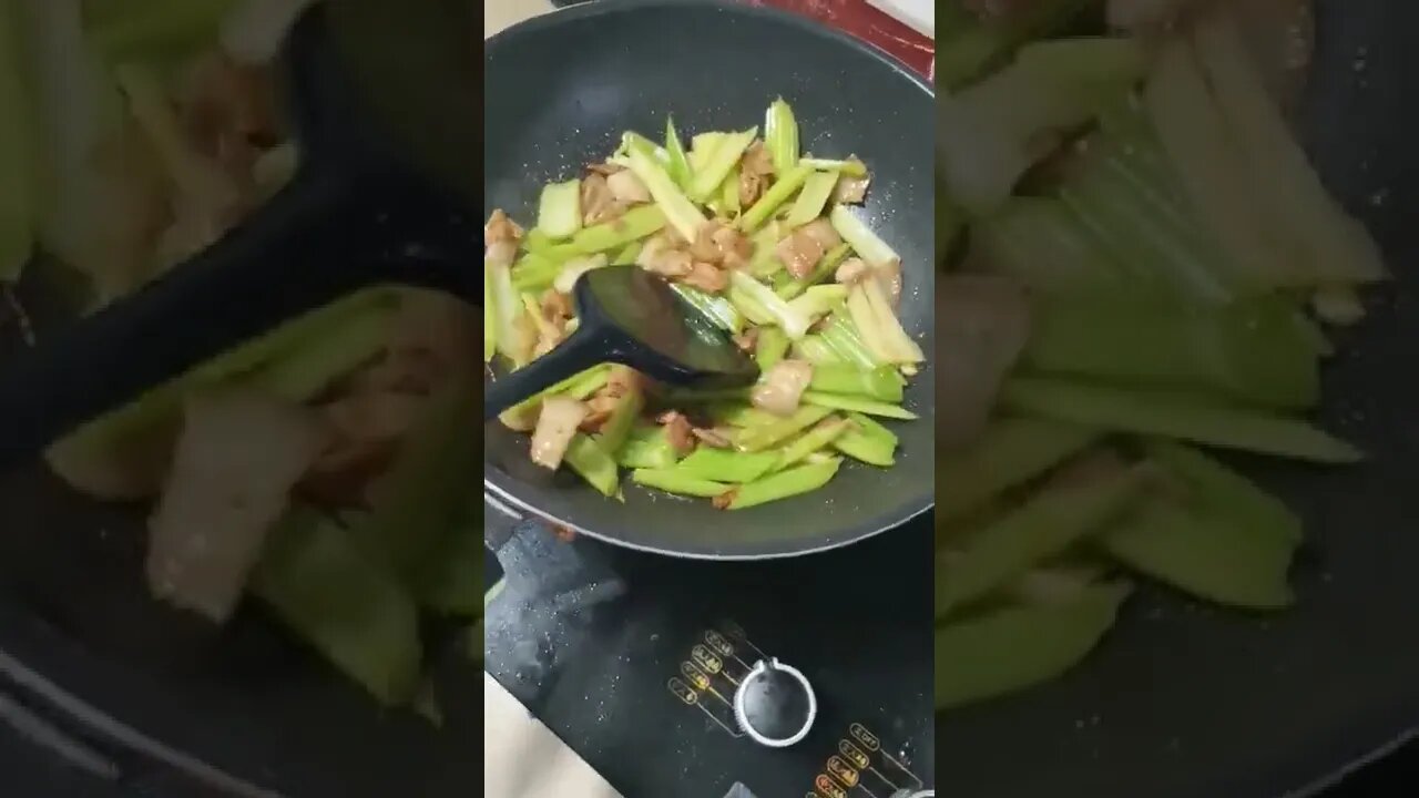 芹菜炒肉 Stir-fried Pork with Celery