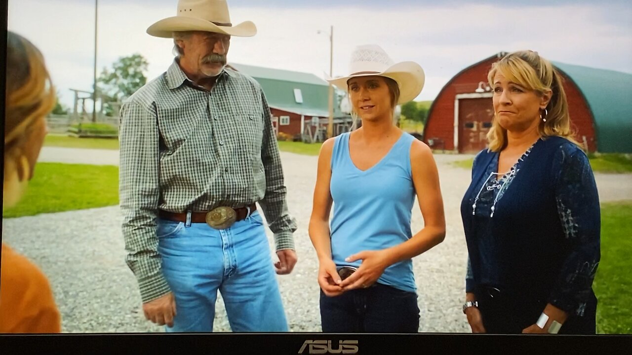 Heartland 16X5: Jack, Lisa, and Amy welcome 2 evacuees