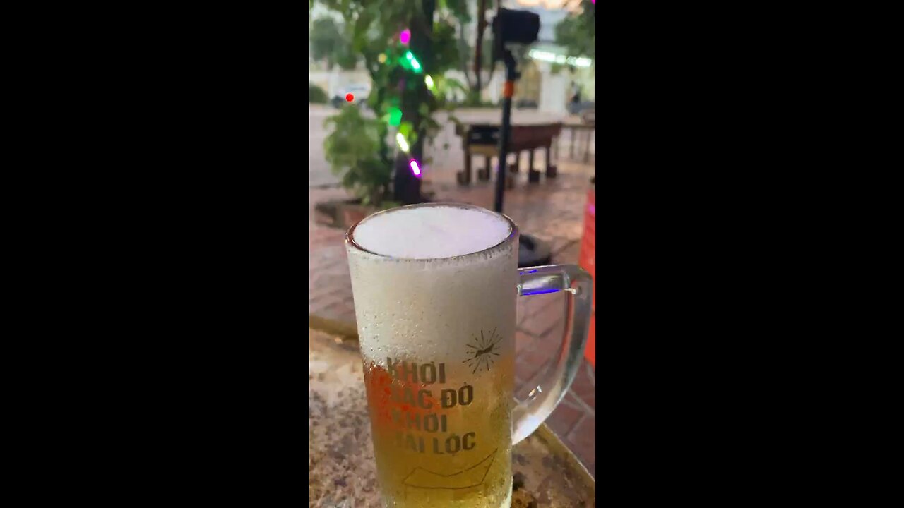 Vietnam 25 cent beer