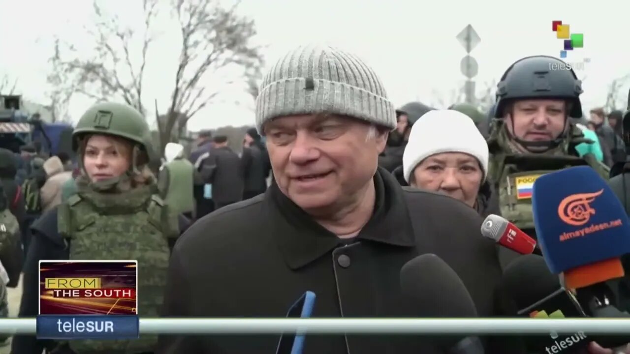 Citizens of Mariupol show the consequences of sustained fighting against the Azov battalion