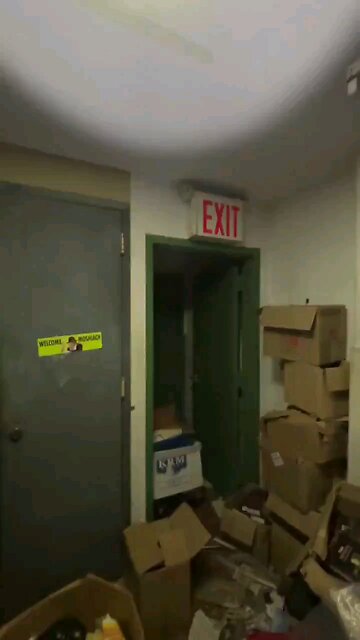 What’s a baby high chair doing in the jewish tunnel? @AltSkull48