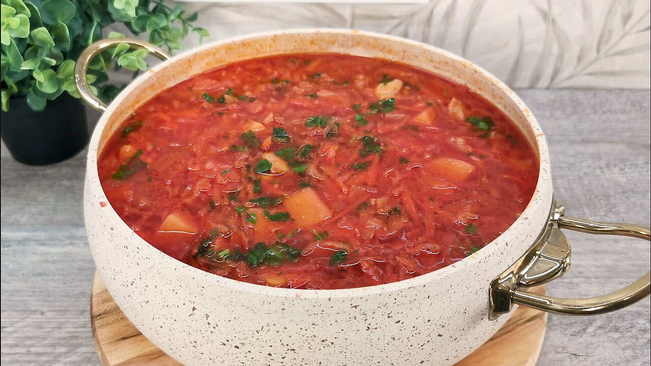 Authentic Ukrainian borscht from my grandma from Kherson