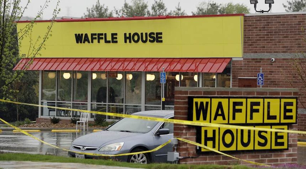 Epic Response to Brawl by Waffle House Employee, 'Wonder Woman' Makes It Even Better