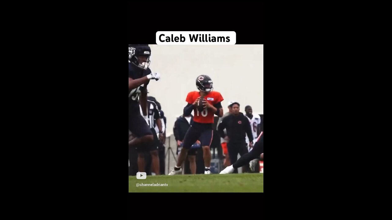 Caleb Williams #shorts #footballshorts #chicagobears #nfl #football #sportsnews #fantasyfootball