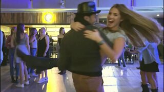 Country Swing Dancing Moves for Beginners #CountrySwingDancing