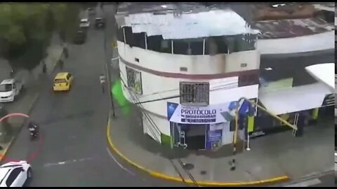 Policía capturó un hombre Al parecer por el robó un computador