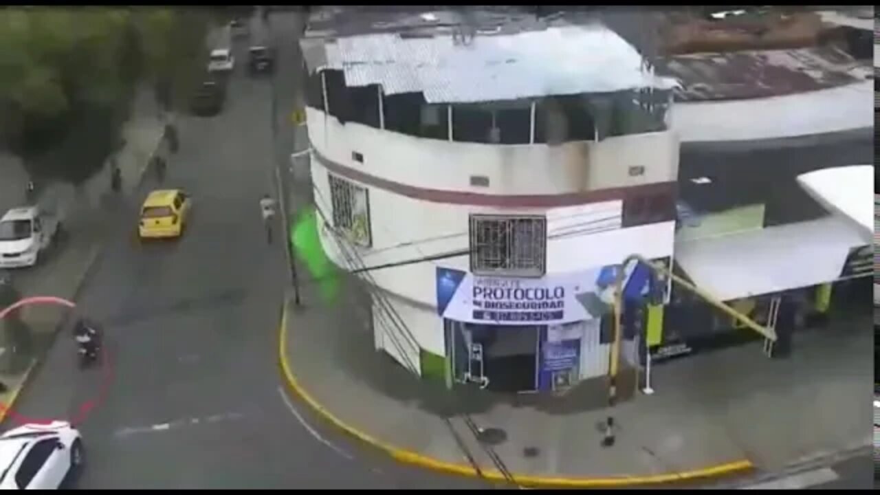 Policía capturó un hombre Al parecer por el robó un computador