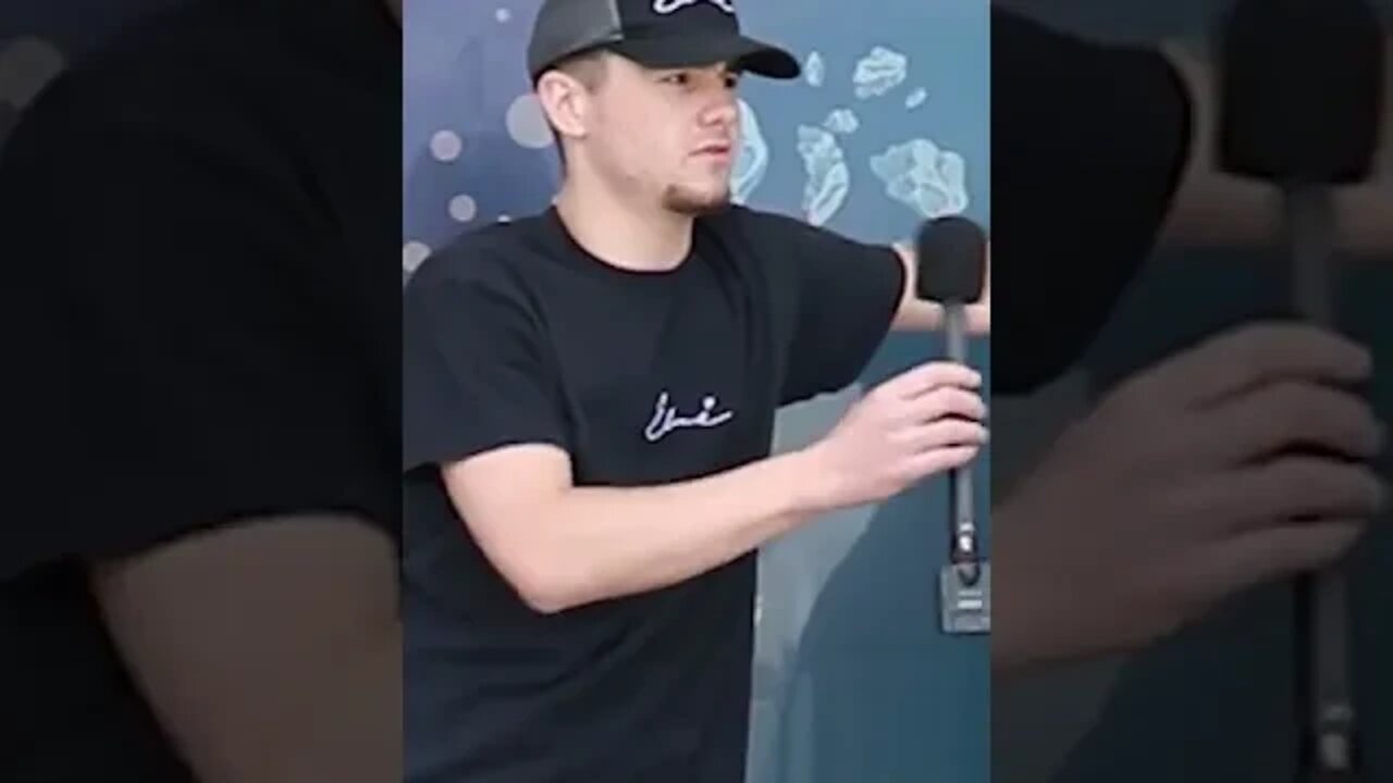 This Man Is Pushing 500 Pounds