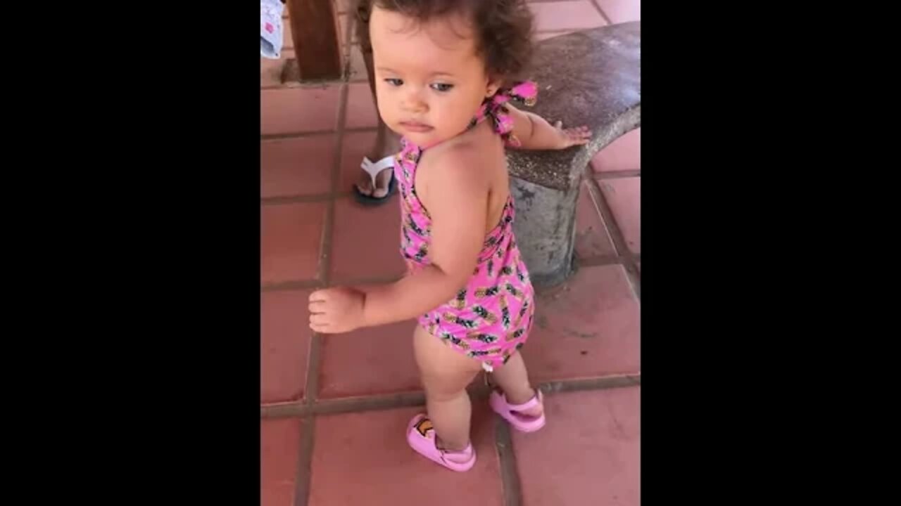 Bebê dancando [ Anitta ] - Menari bayi - Bebe bailando - #shorts #linda #bebe #viral