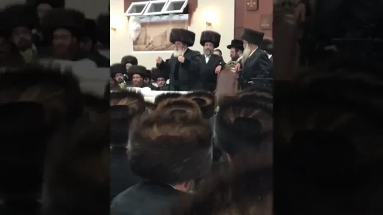 (not mine - from Whatsapp) Viznitzer Rebbe leading "Keser Meluchah" hymn from Rosh Hashanah liturgy