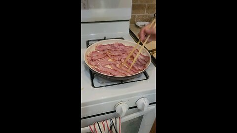 bacon cooking