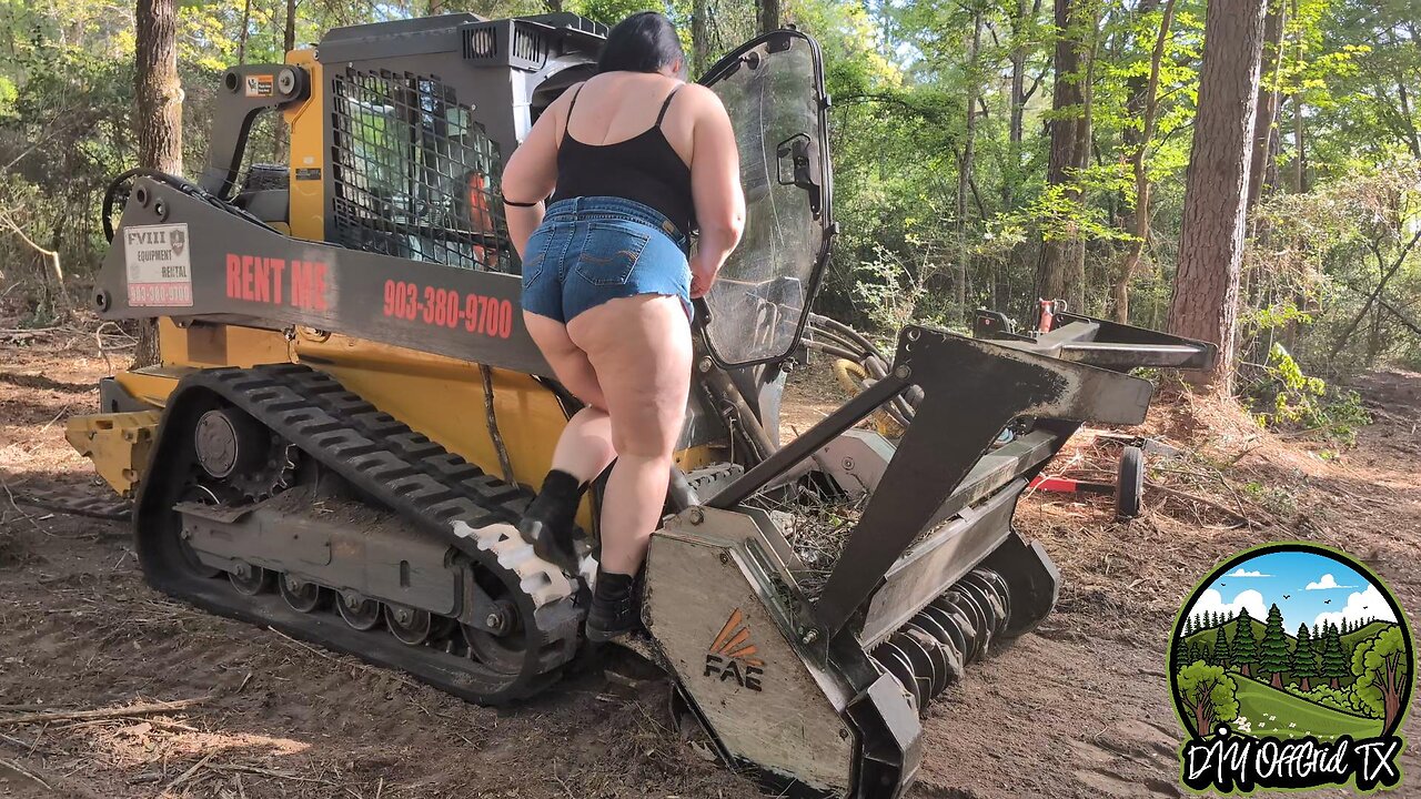 Forest Clearing in east Texas Using a Forestry Mulcher. Site prepping for our off grid cabin build!