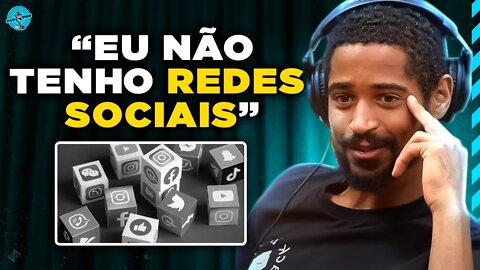 VIVENDO SEM REDES SOCIAIS | ALFRED ENOCH (Harry Potter)