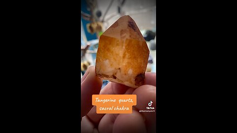 Tangerine quartz, Sacral chakra