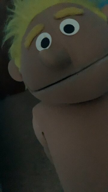 Ugly puppet cringe